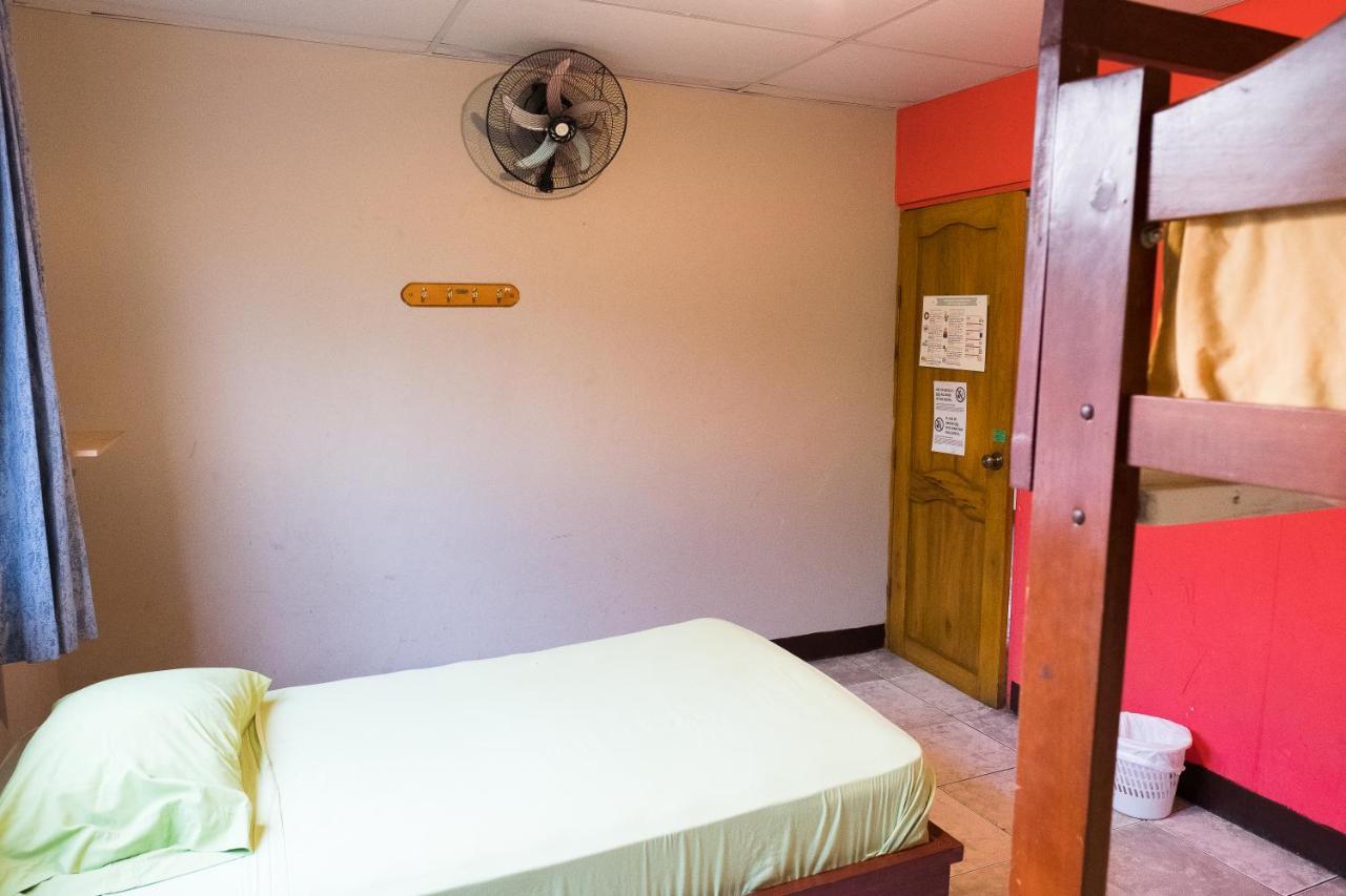 Hostel Nucapacha جواياكيل المظهر الخارجي الصورة
