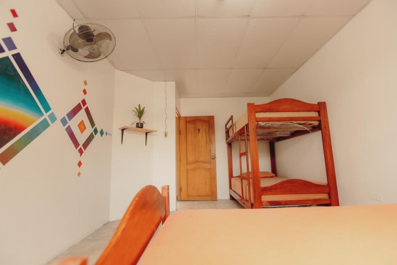 Hostel Nucapacha جواياكيل المظهر الخارجي الصورة