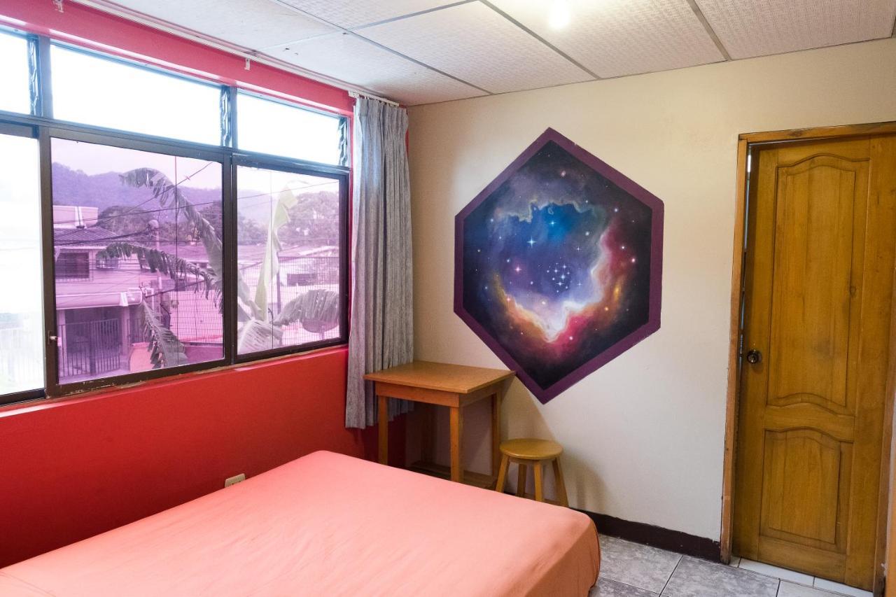 Hostel Nucapacha جواياكيل المظهر الخارجي الصورة