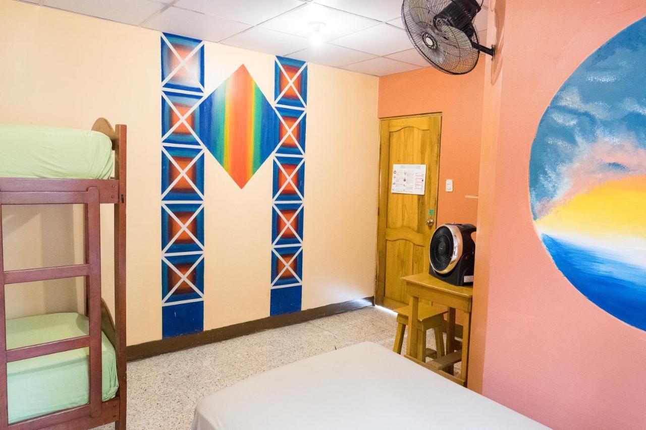 Hostel Nucapacha جواياكيل المظهر الخارجي الصورة