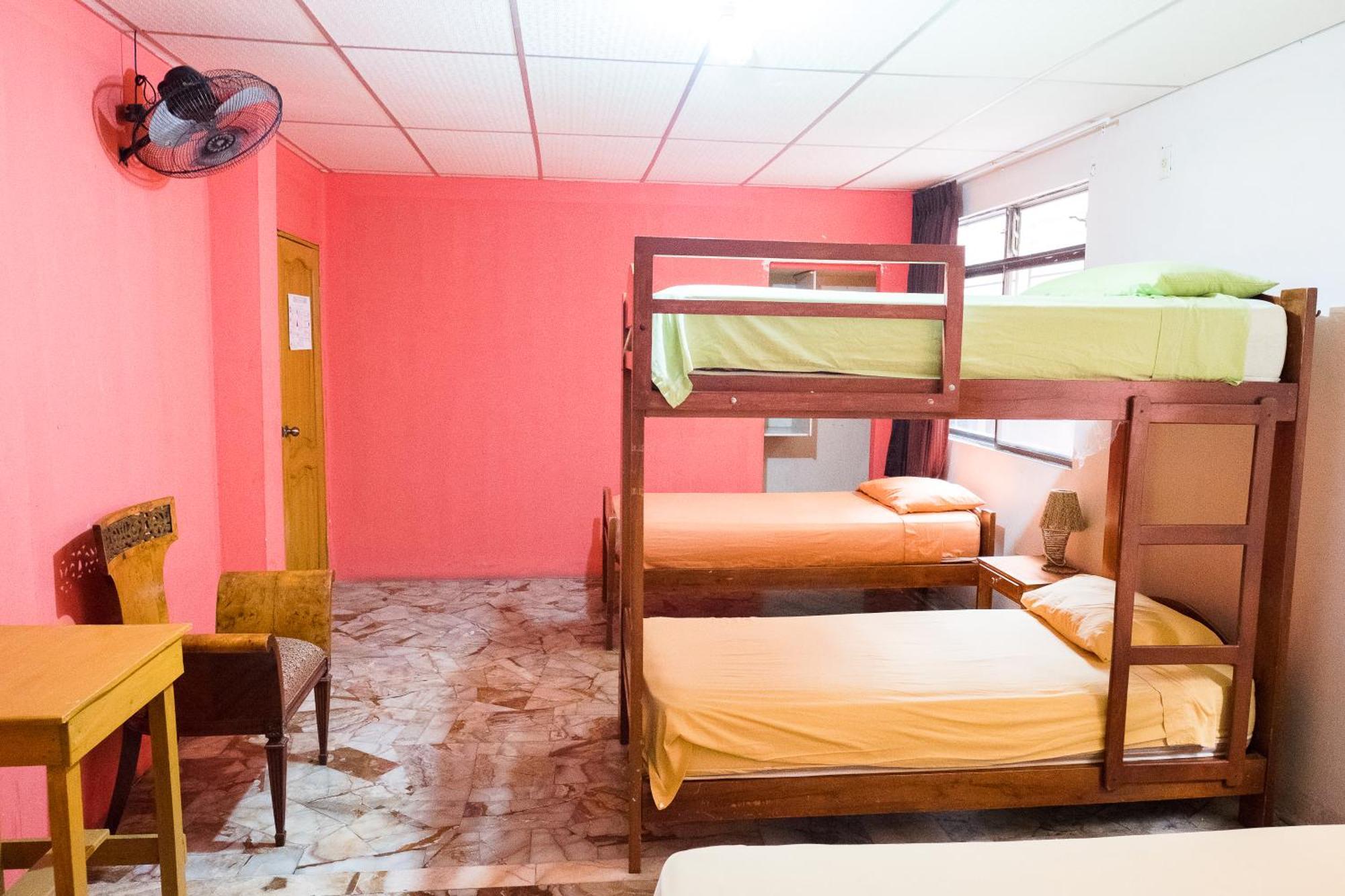 Hostel Nucapacha جواياكيل المظهر الخارجي الصورة