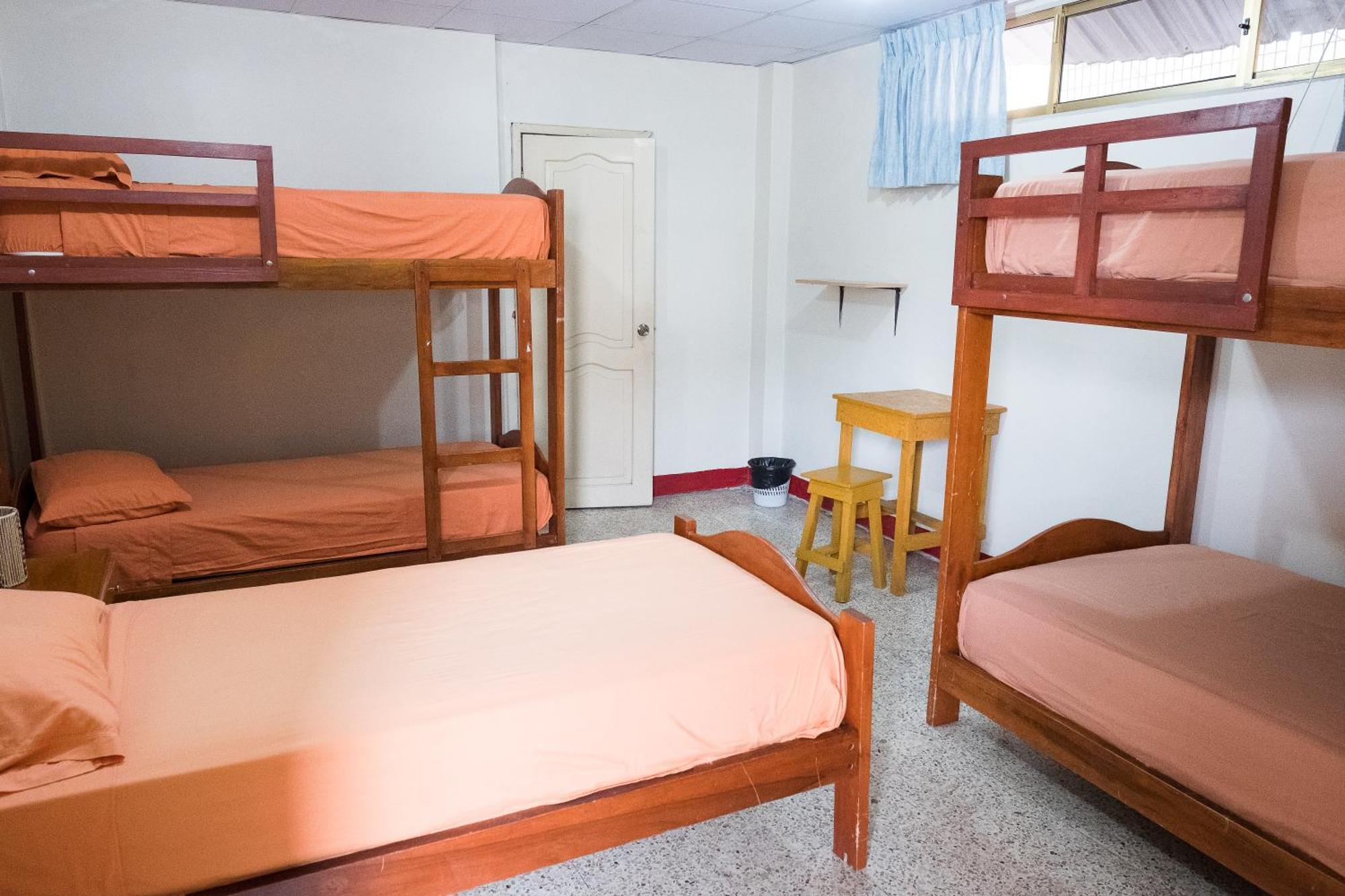 Hostel Nucapacha جواياكيل المظهر الخارجي الصورة