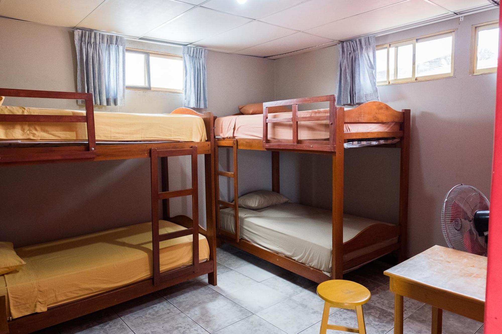 Hostel Nucapacha جواياكيل المظهر الخارجي الصورة