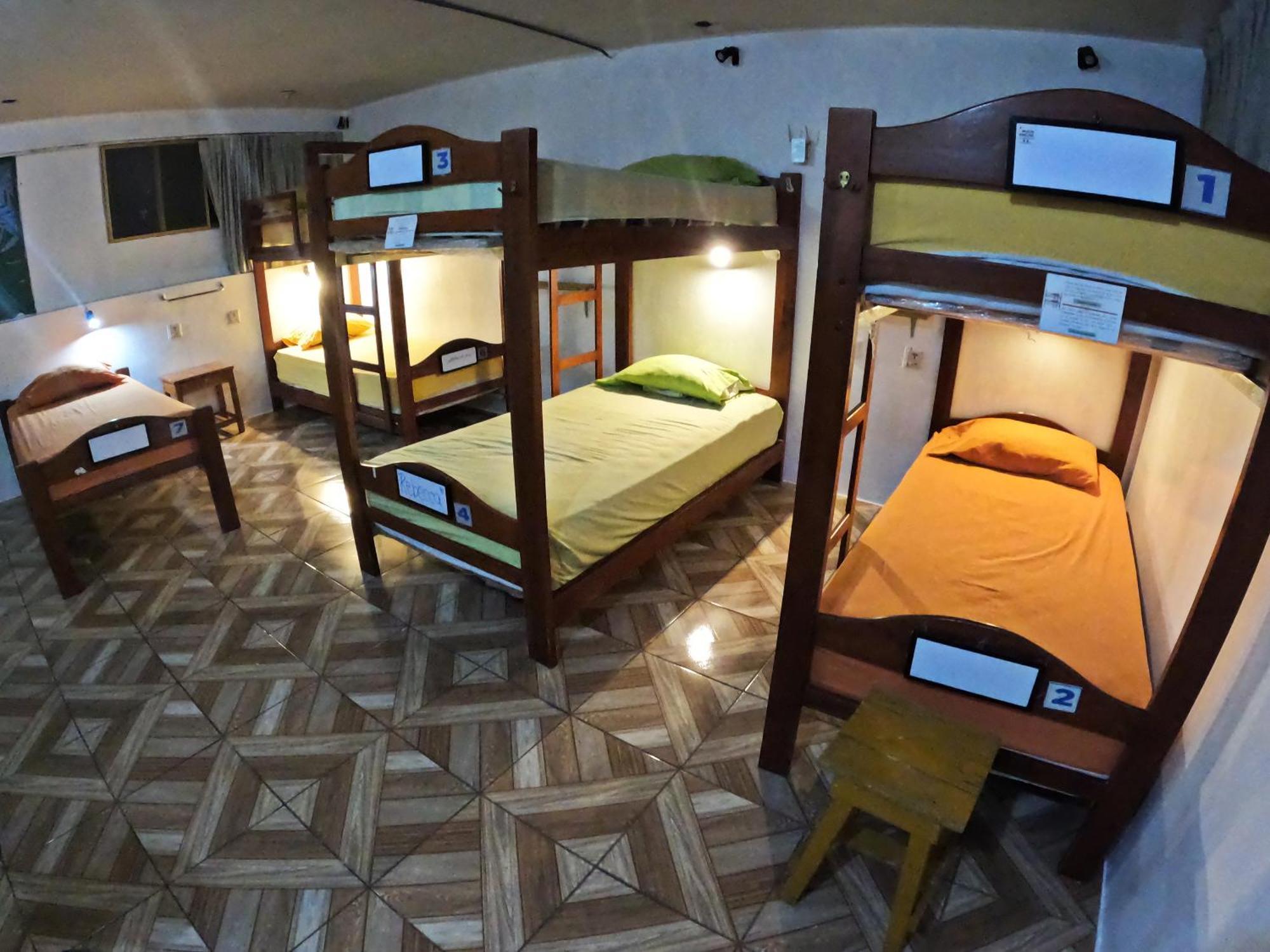 Hostel Nucapacha جواياكيل المظهر الخارجي الصورة