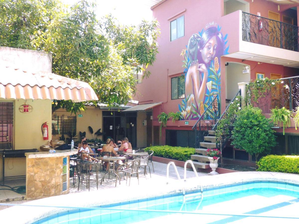 Hostel Nucapacha جواياكيل المظهر الخارجي الصورة