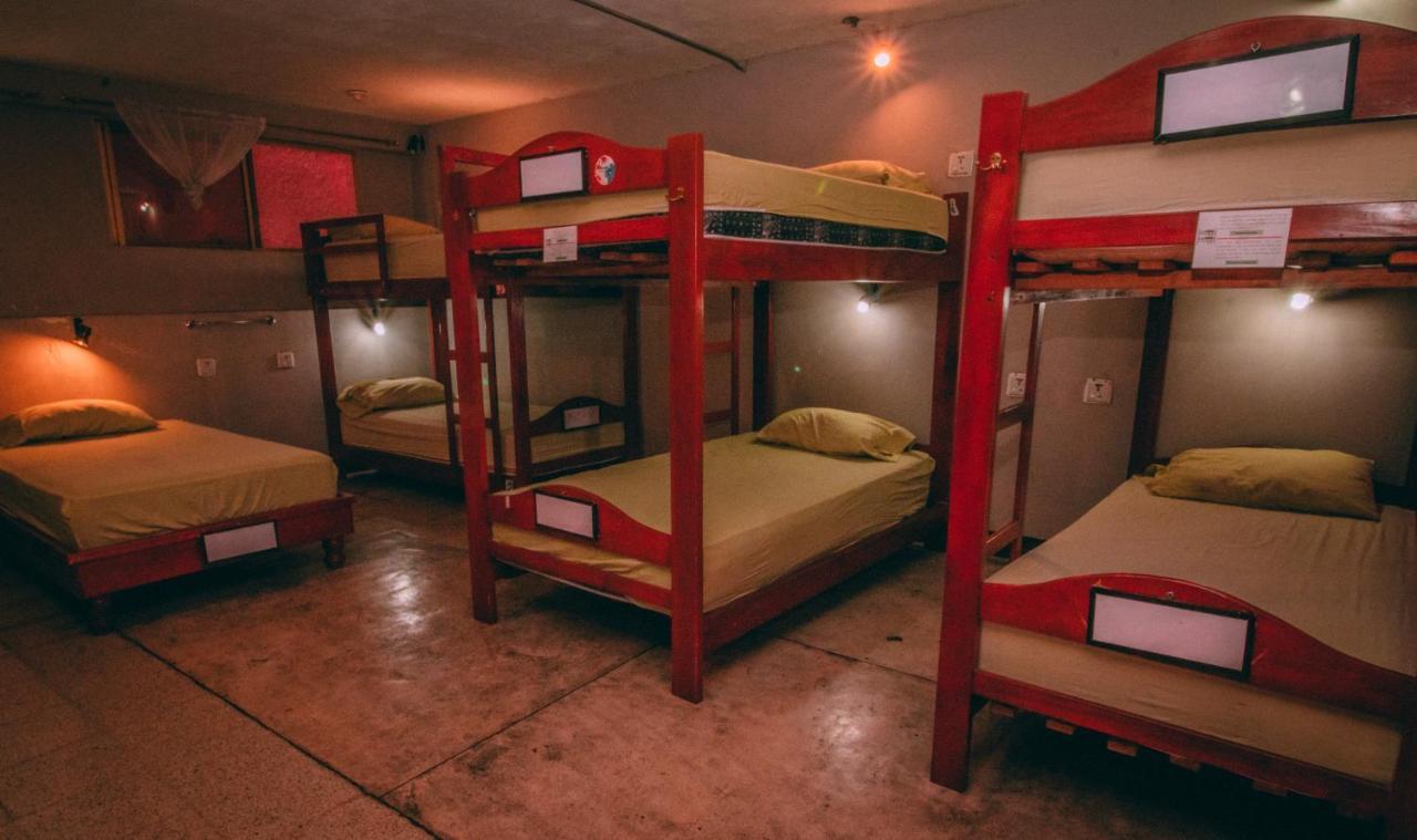 Hostel Nucapacha جواياكيل المظهر الخارجي الصورة
